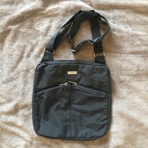 Baggallini gray crossbody bag